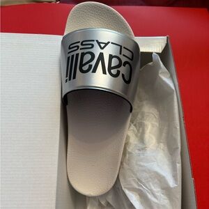 Women slippers by Cavali , new in box in size 39